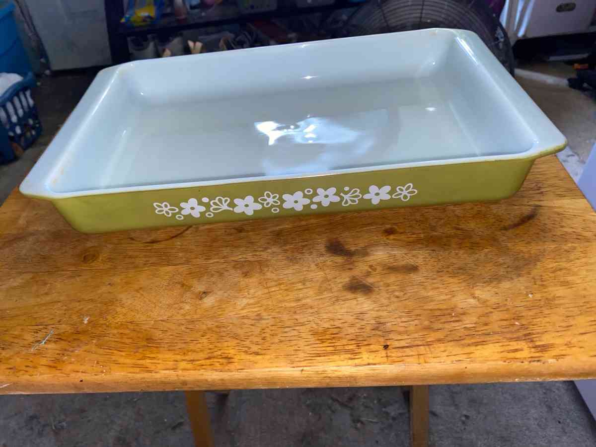 spring blossom lagana Pyrex pan