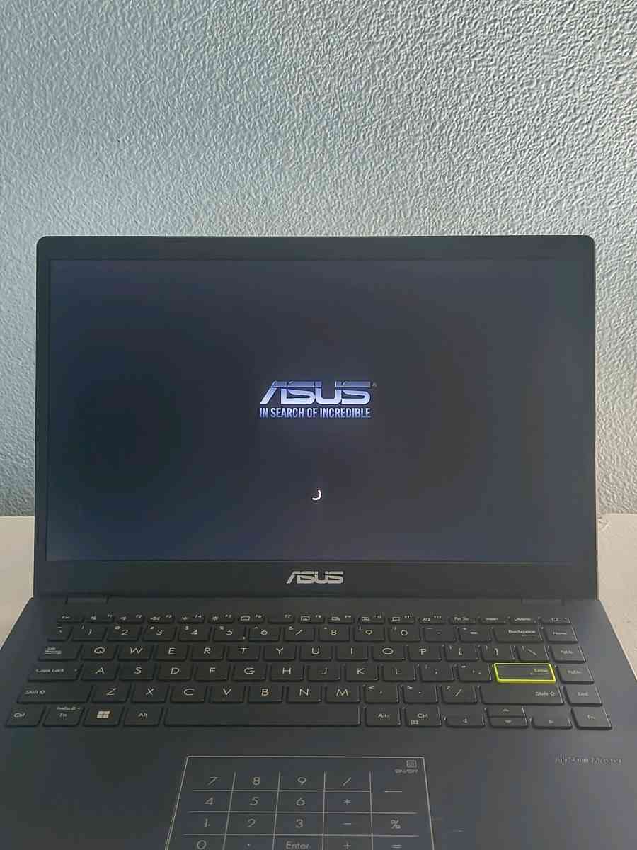 ASUS 14in FHD Laptop 4GB RAM 128GB SSD