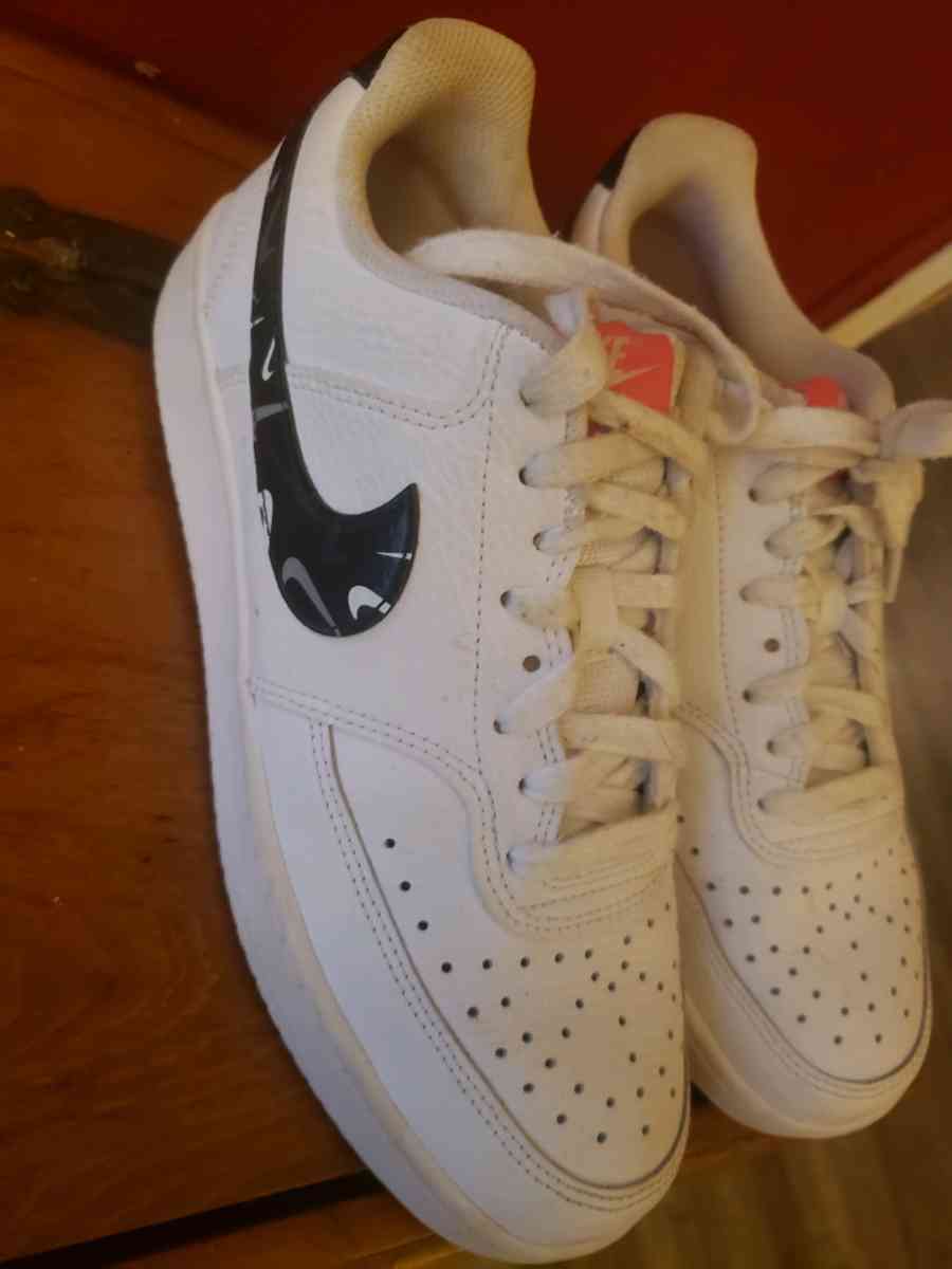 Nike Womens Court Vision Shoes