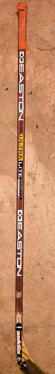 Easton ultra light graphite 100 model F100 flex ice hockey