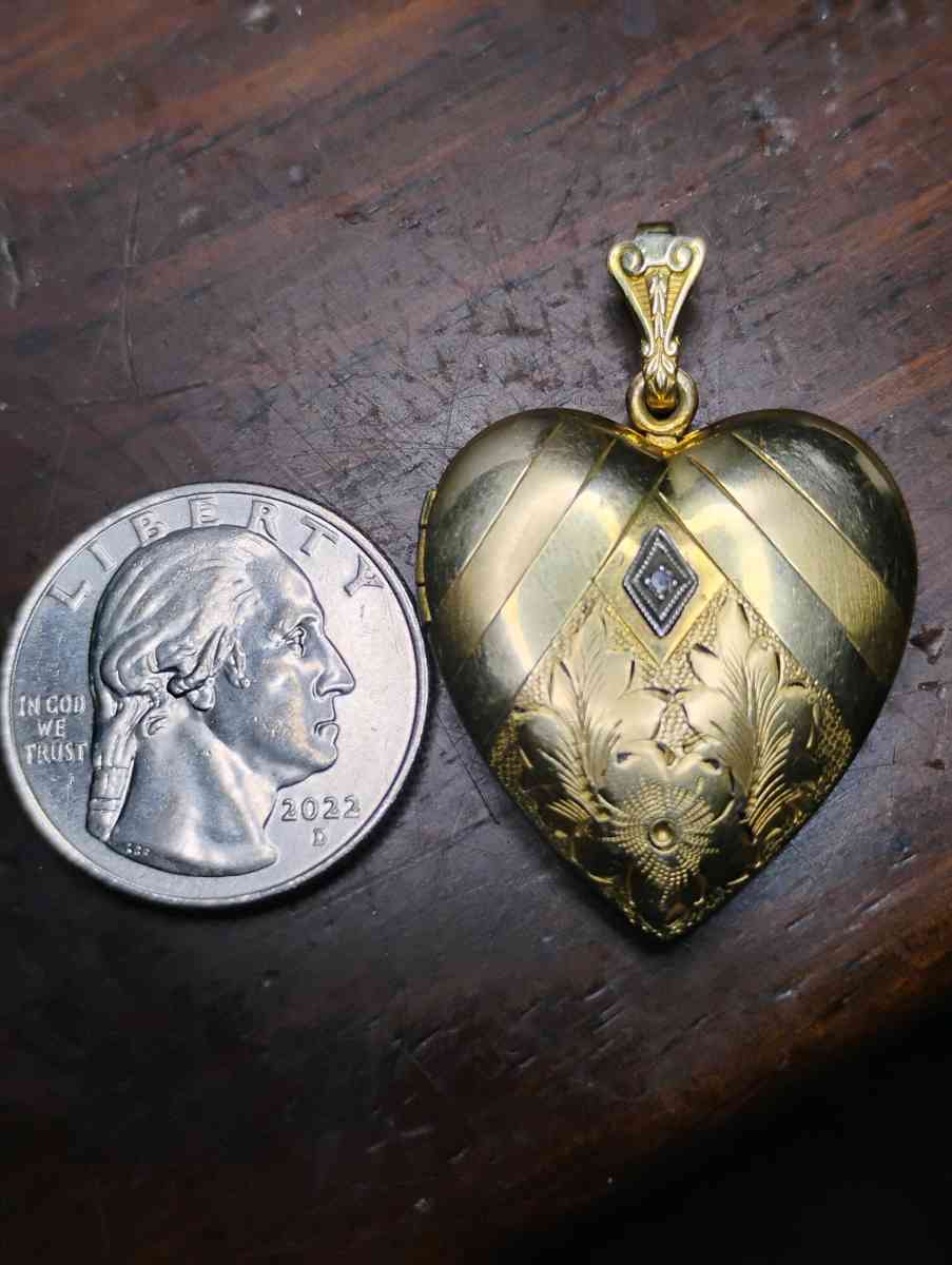 WH Vintage Gold Filled Locket