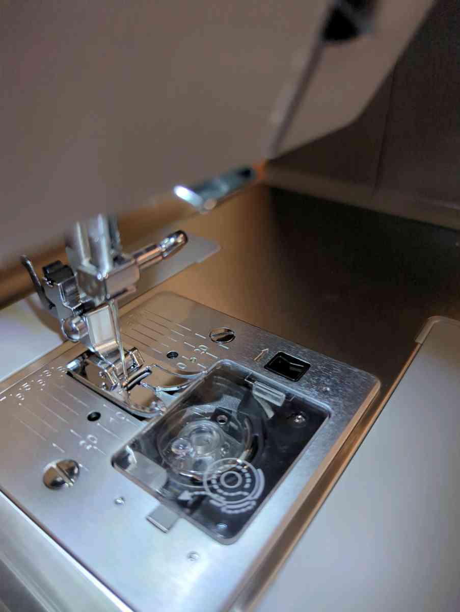 heavy duty Singer sewing machine with table extension