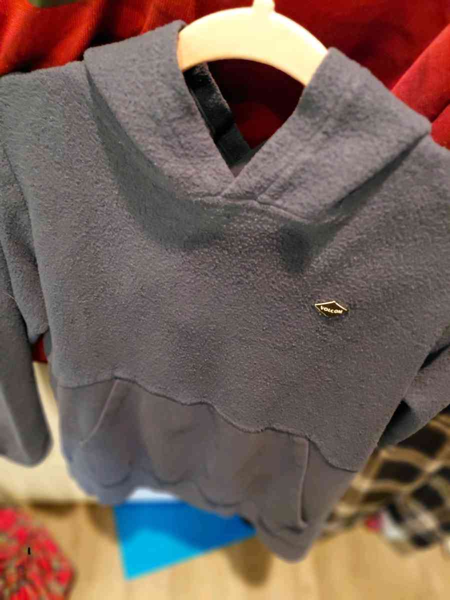 Youth size L 21 pc top lot Nike Under Armour and more