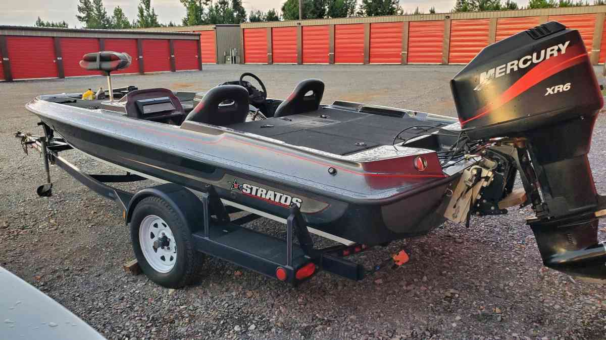 90 STRATOS BASS BOAT with 03 MERCURY XR6 150hp