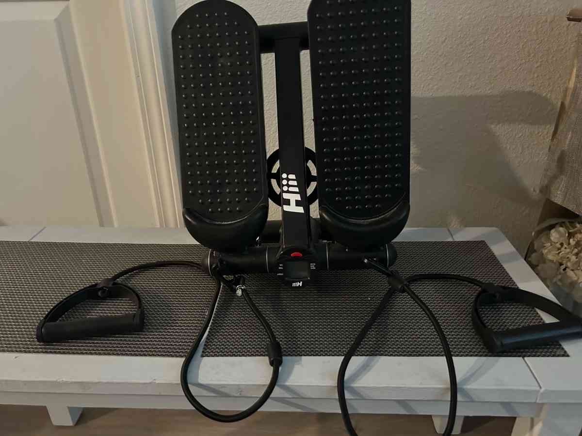 Digital stepper with resistance bands