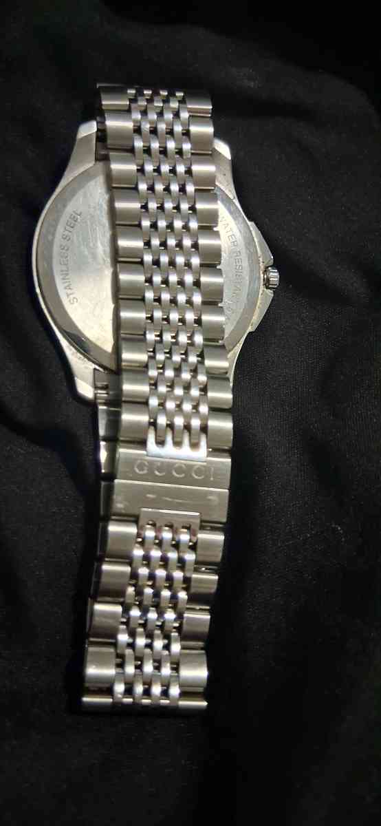 gucci watch