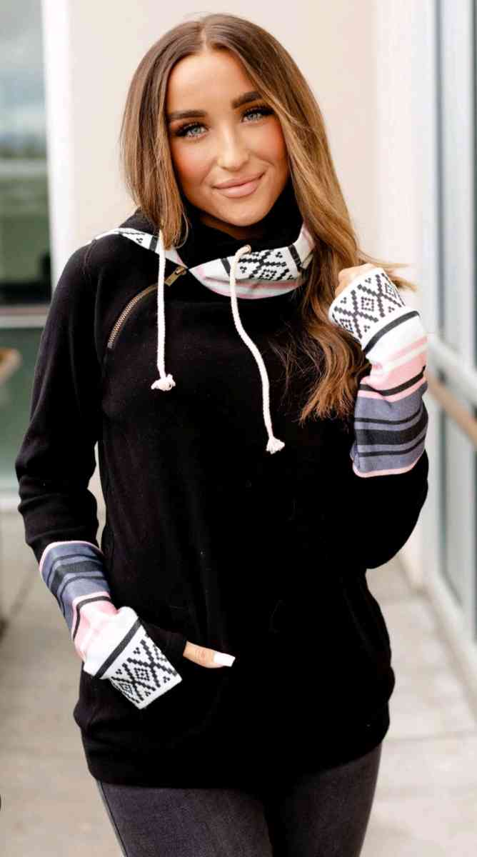 AZTEC BLACK DOUBLE HOODED HOODIE WOMENS SMALL