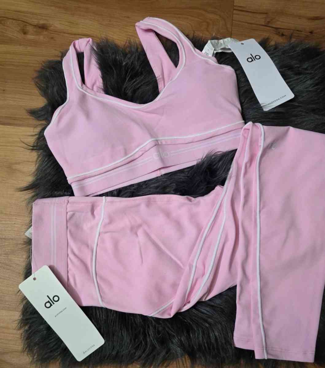 ALO Yoga Pink TwoPiece Set