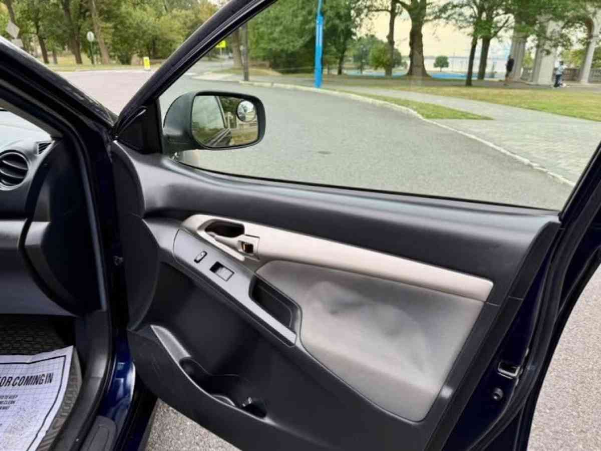 TOYOTA MATRIX S SPORT WAGON 4D