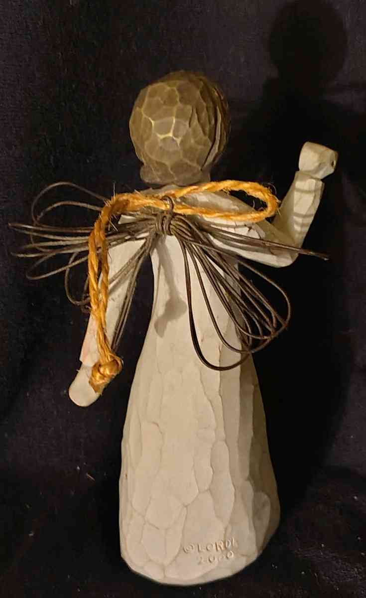 Willow tree ANGEL OF HOPE figurine