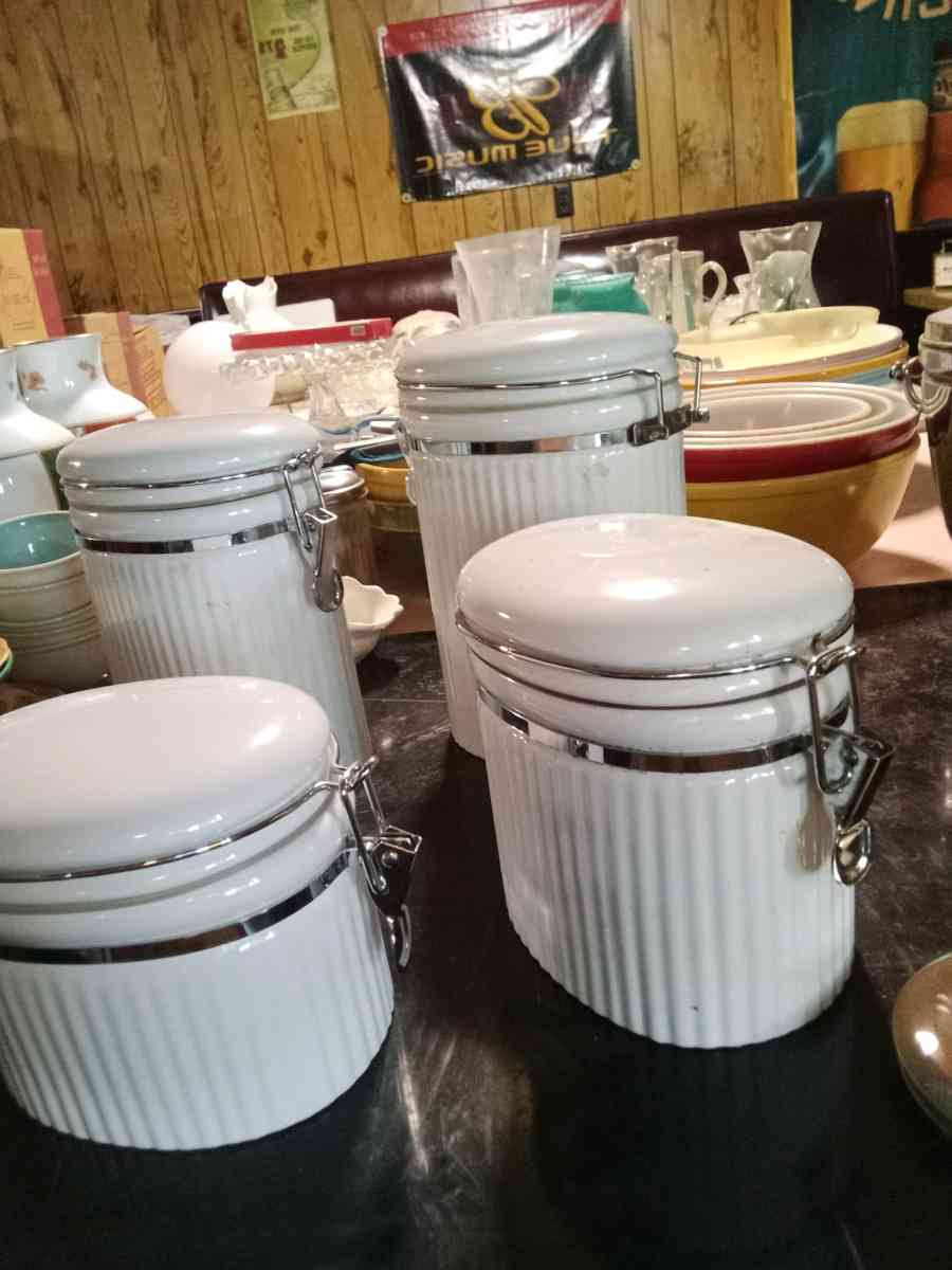 set of locklid air tight jars