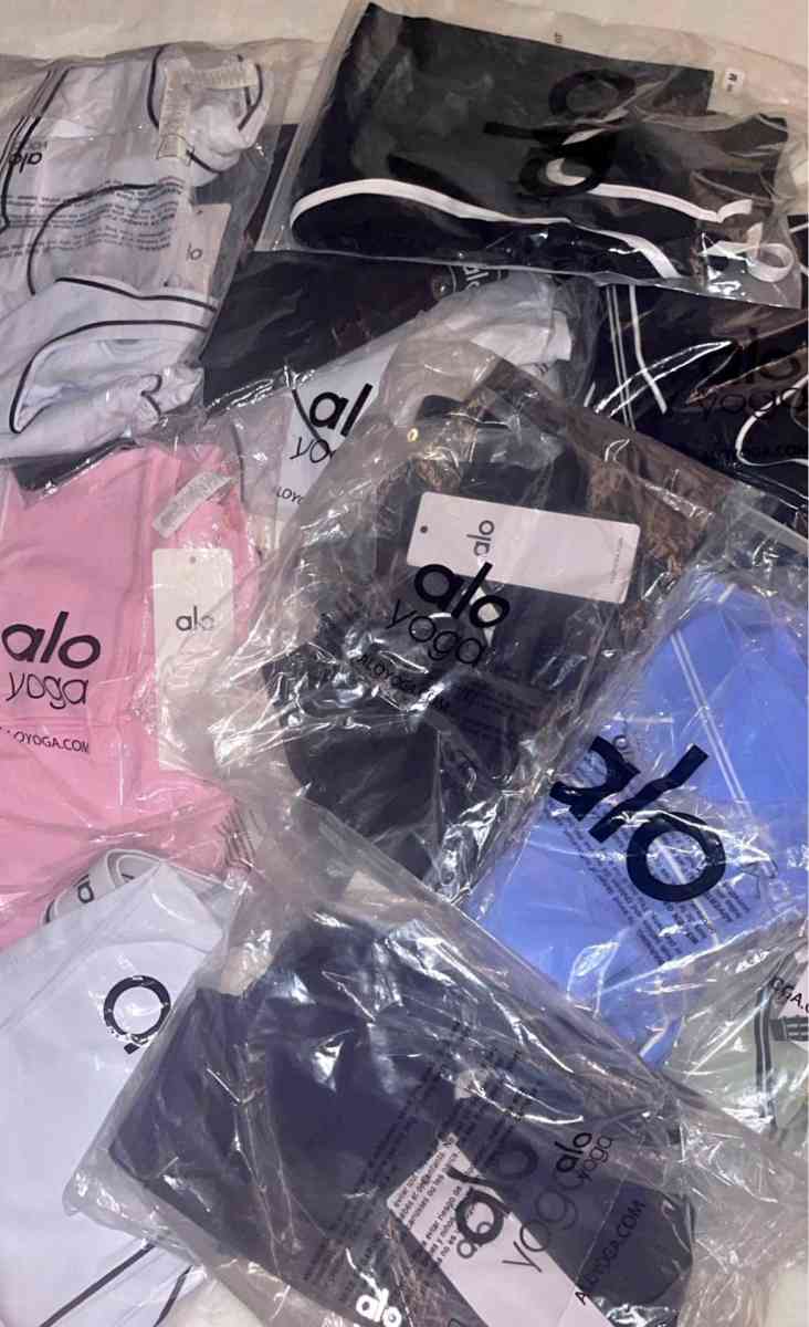 Color Crush Alo Yoga Set