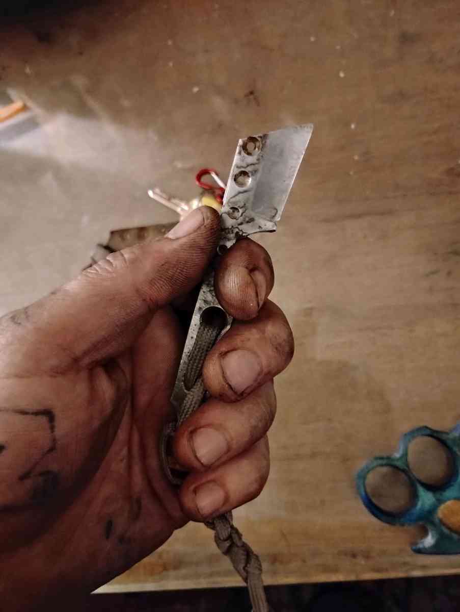 handcrafted custom made fixed blade utility knife