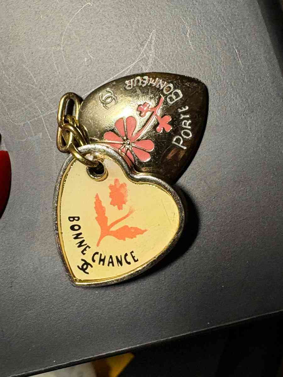 Chanel vintage charms