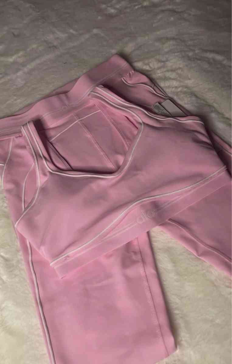 Color Crush Alo Yoga Set