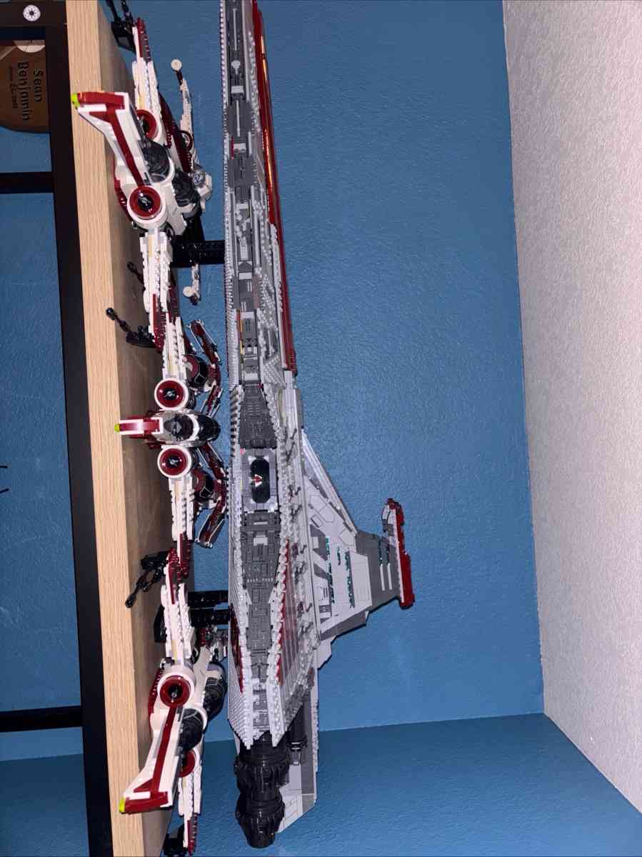 huge Lego clone army