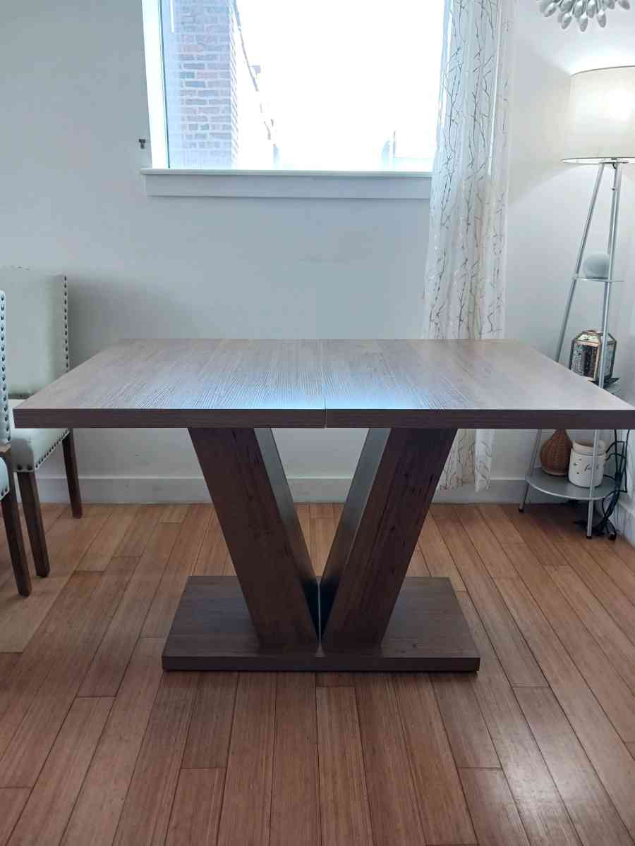 Brand New 4PC Dining Set Bronx Pickup