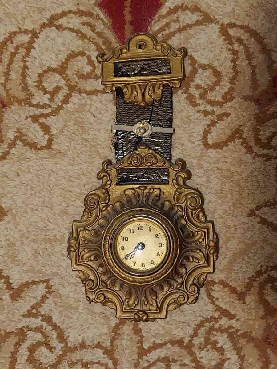 DE LUKE  LOURS XVI FOB CLOCK