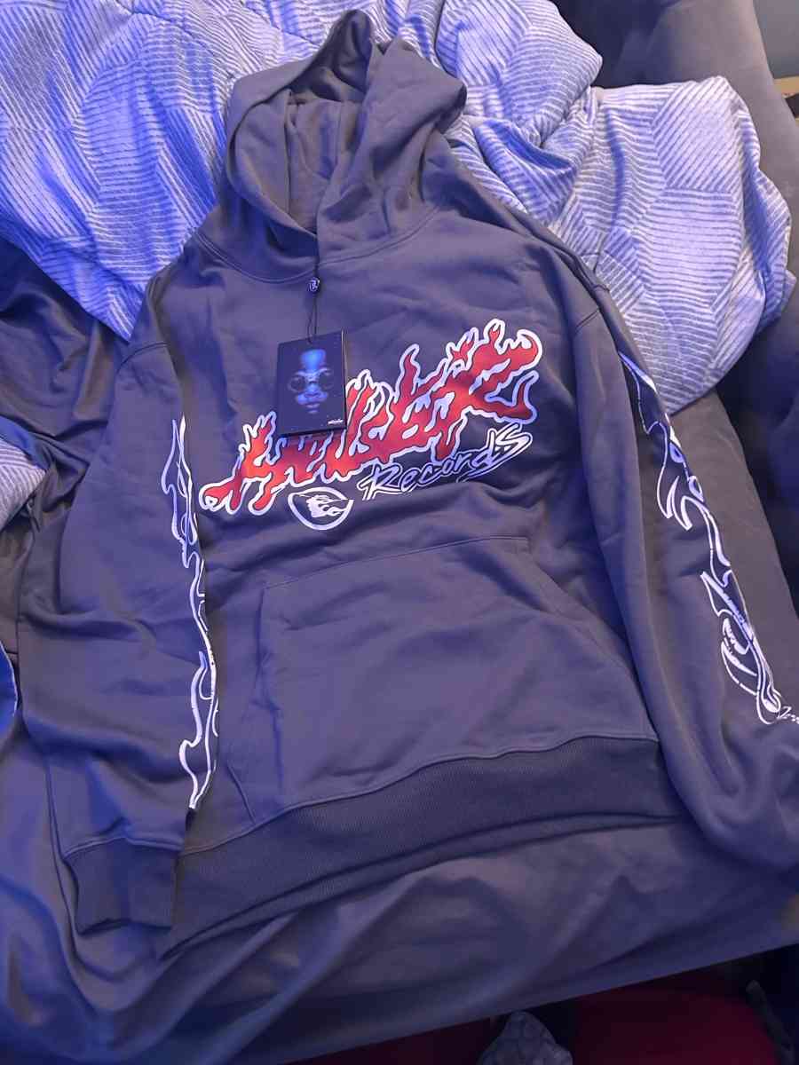 hellstar hoodie size medium