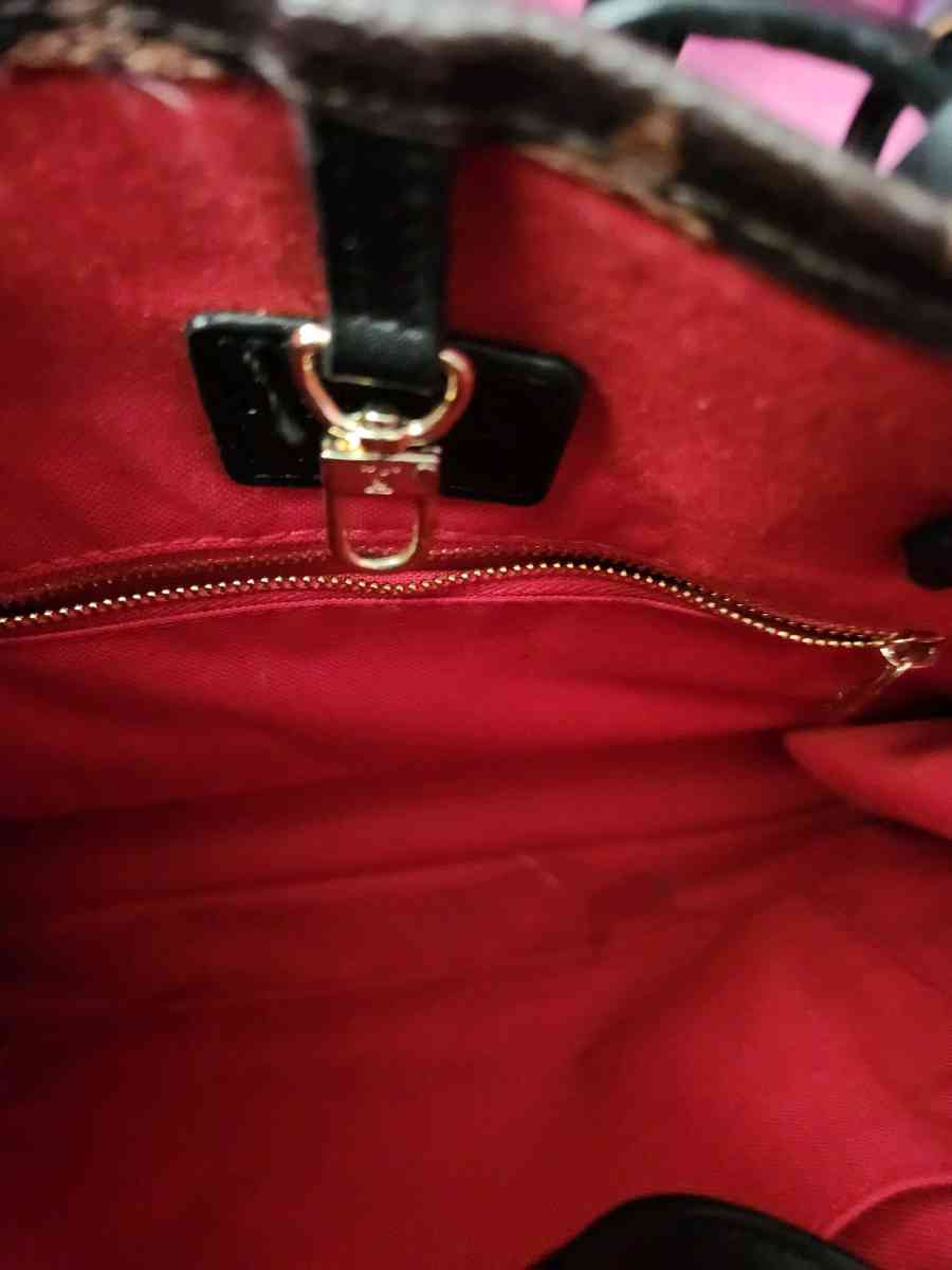 Louis Vuitton LTD love on the go Mm