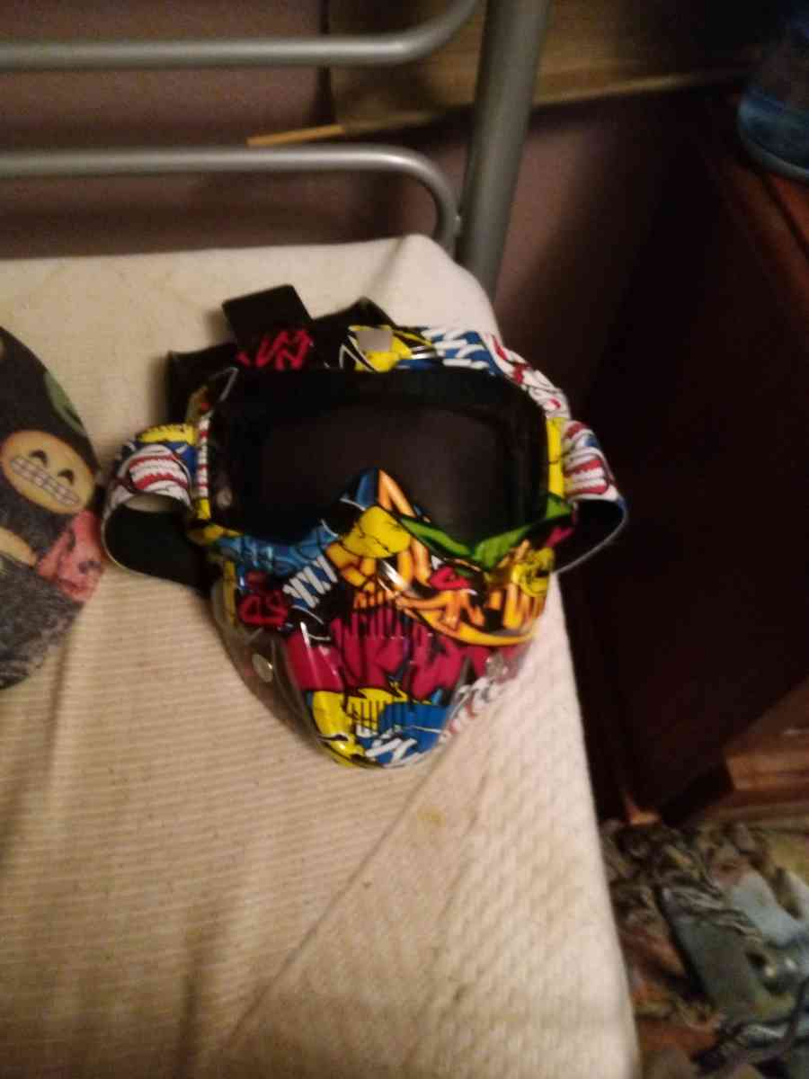 snowboarding mask