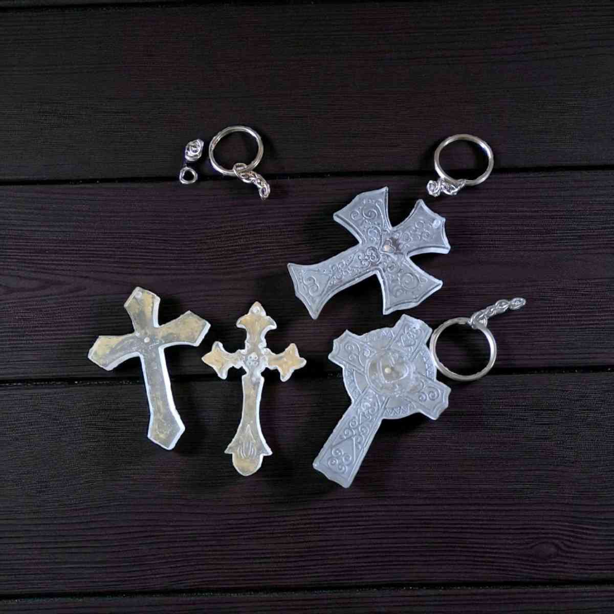 Lot of 10 Mustard Seed Cross Keychains