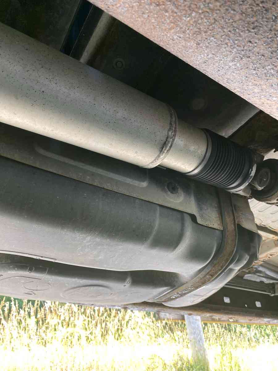 2007 Toyota Tundra SR5 57 V8 reg only shes a beast