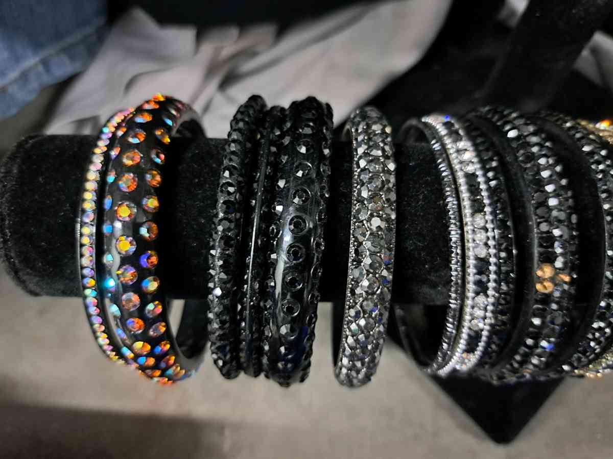 costume Jewelry Bracelets