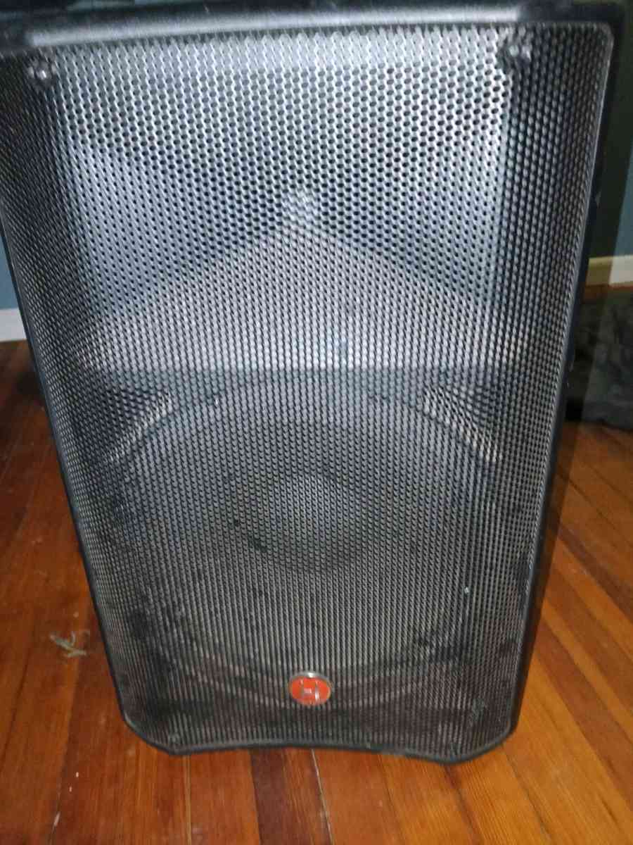 Professional Audio Set including a Harbinger PA and Alto sub