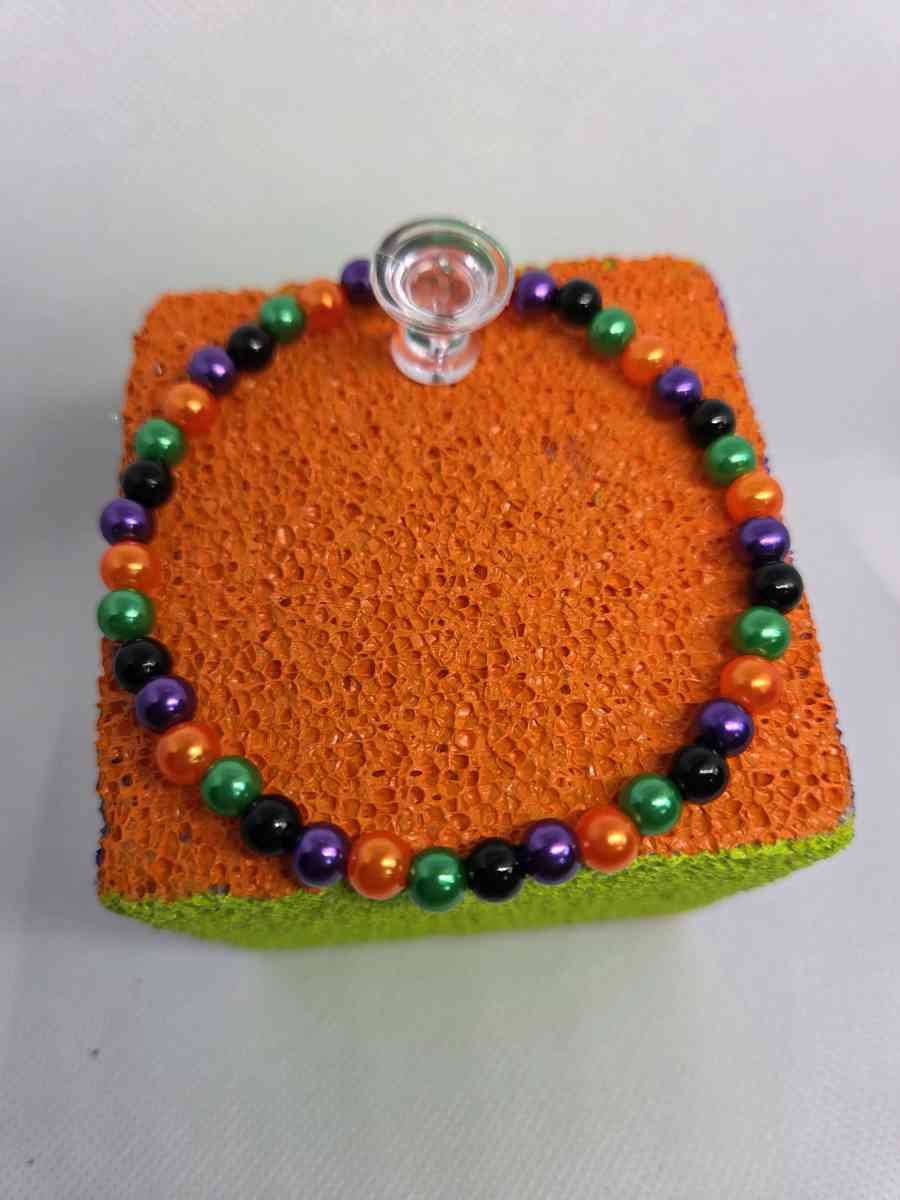 Fun  beaded bracelets for halloween