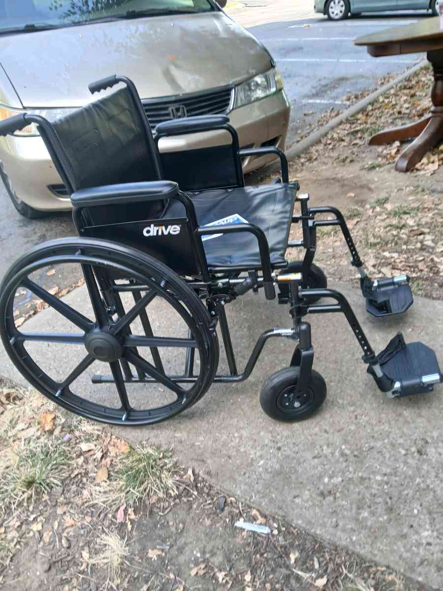 DRIVE SENTRA EC HEAVY DUTY WHEELCHAIR