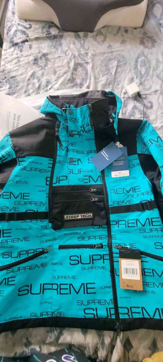 supreme  steep tech ski jacket
