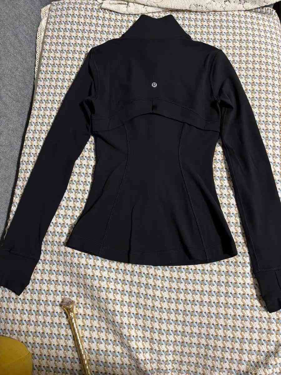 Lululemon defined jacket