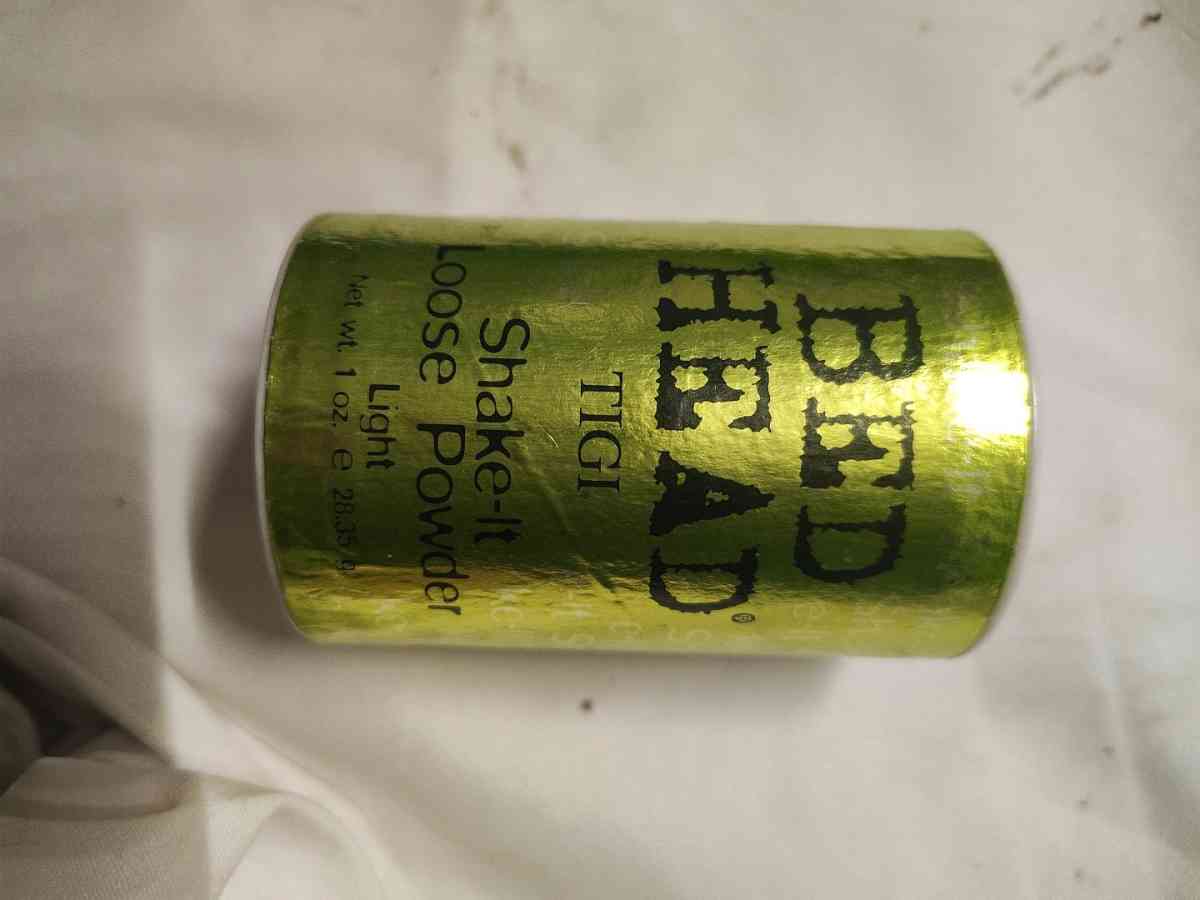 bedhead loose face powder light