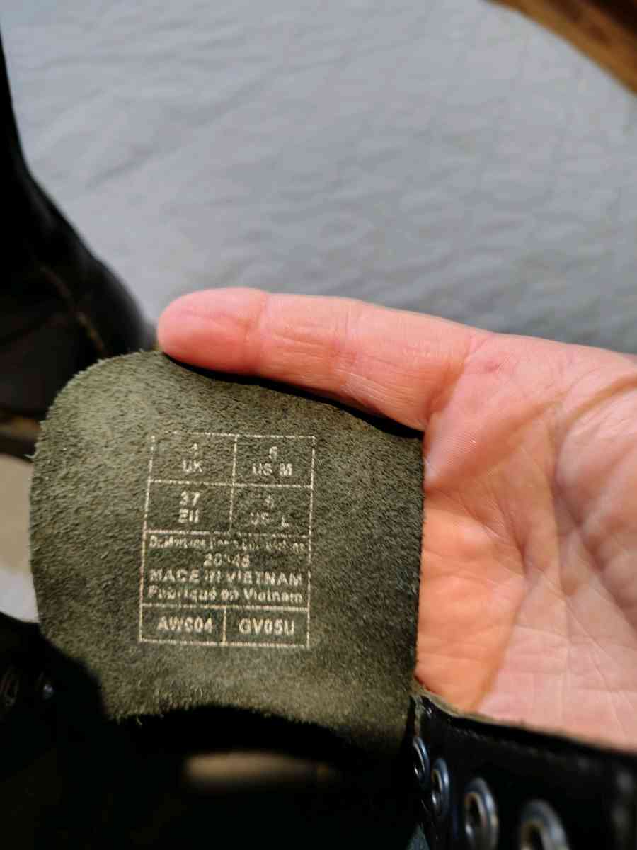 Dr Martens Jadon leather boots  Size 6