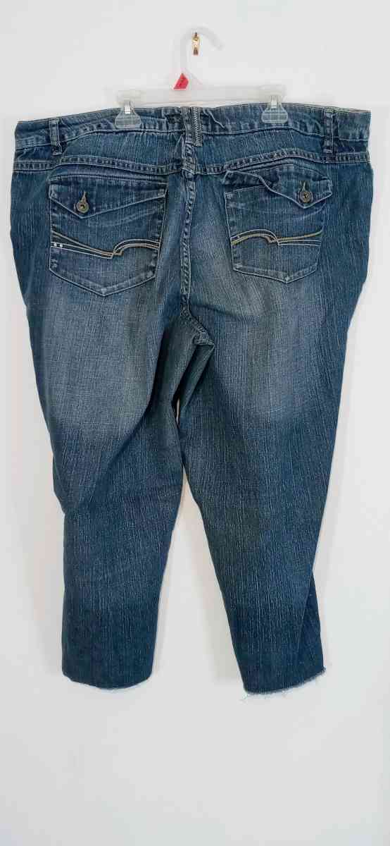 Womens Denim Capris 24