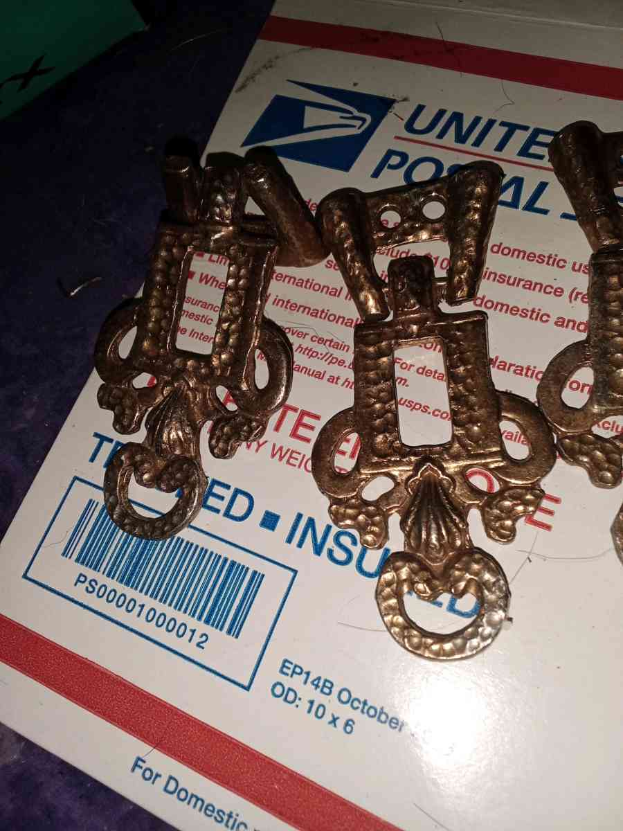 7 vintage drawer pulls