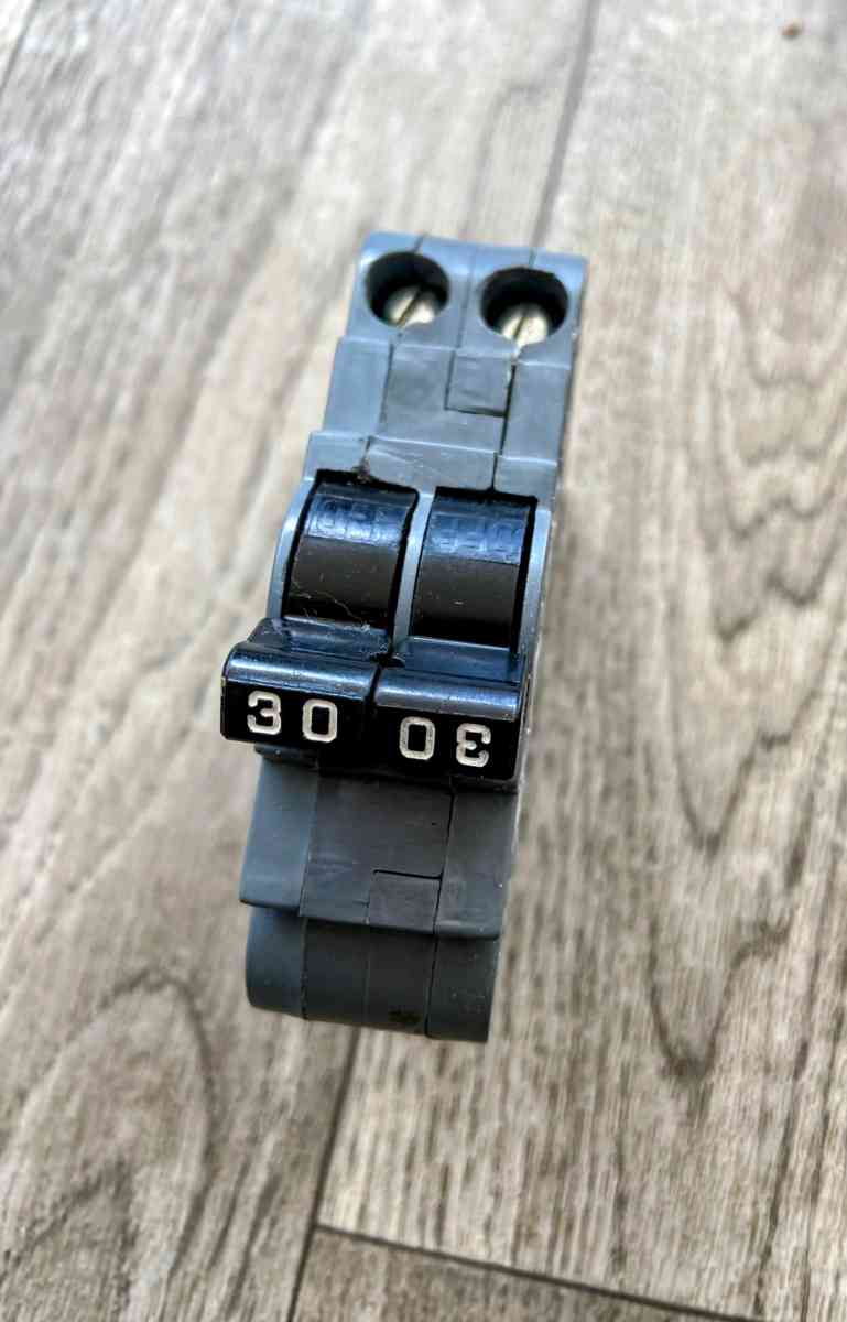 2 Pole 30 Amp Thin Circuit Breaker