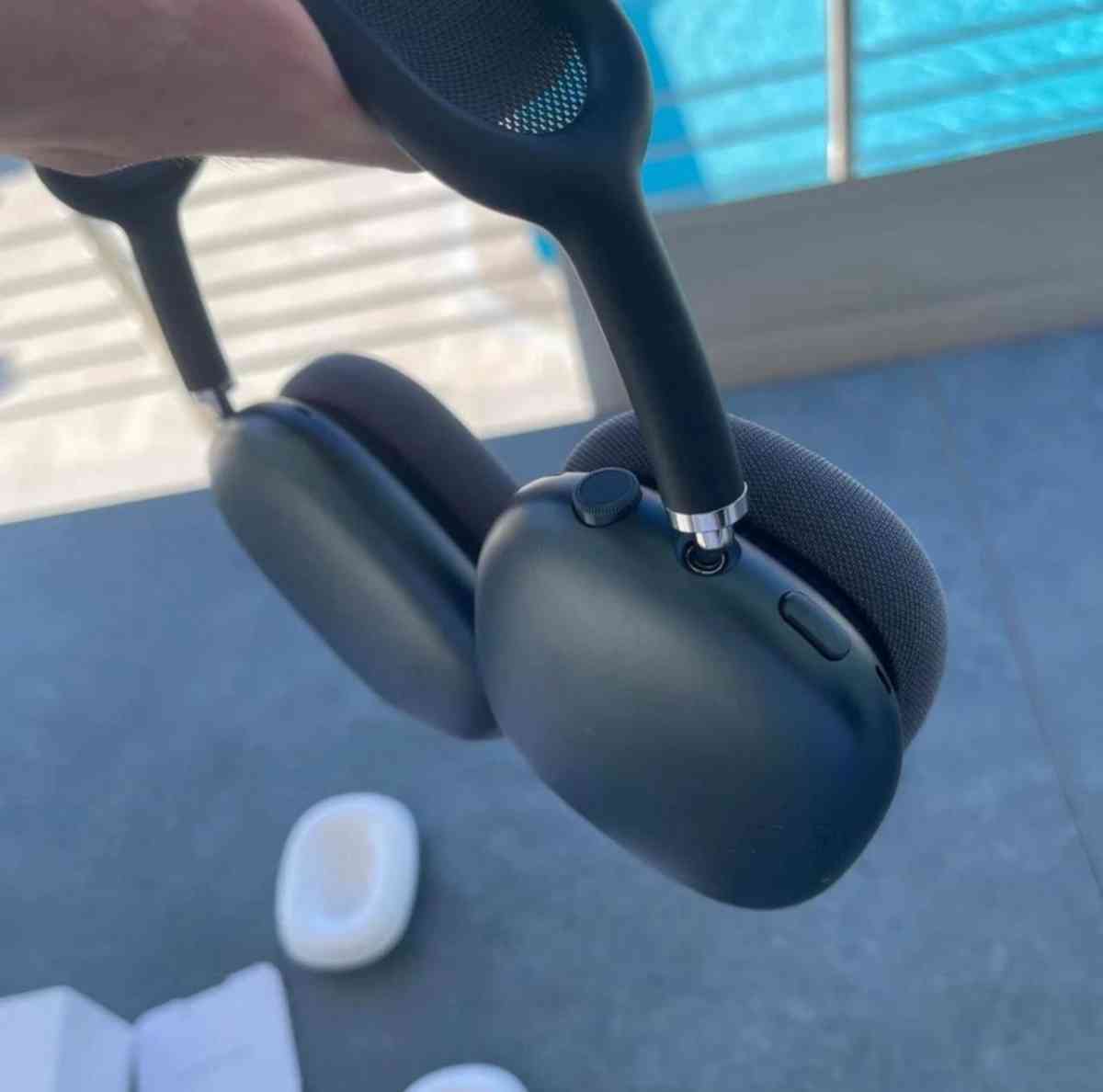 BRAND NEW apple AirPod max black