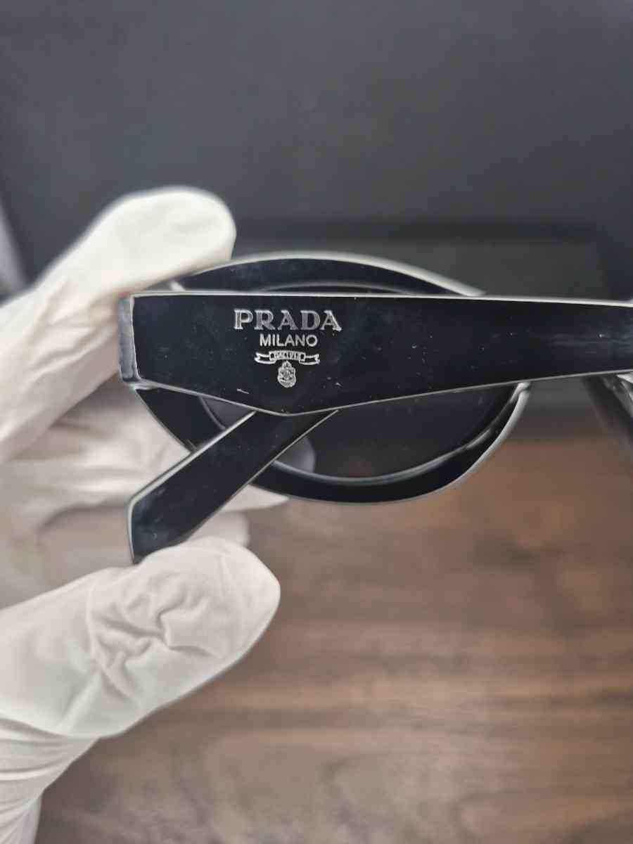 Prada unisex Sun glasses