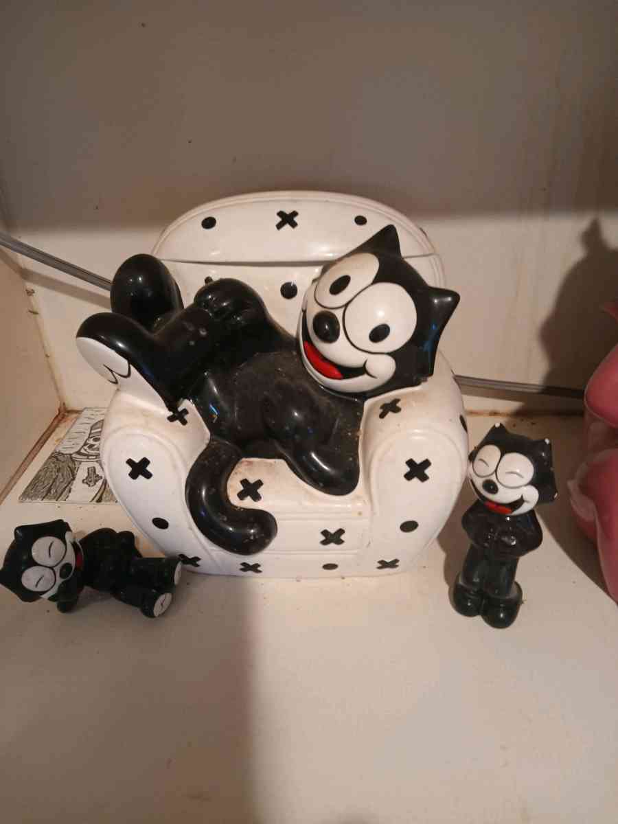 Felix the Cat Cookie Jar And salt and pepper shakers