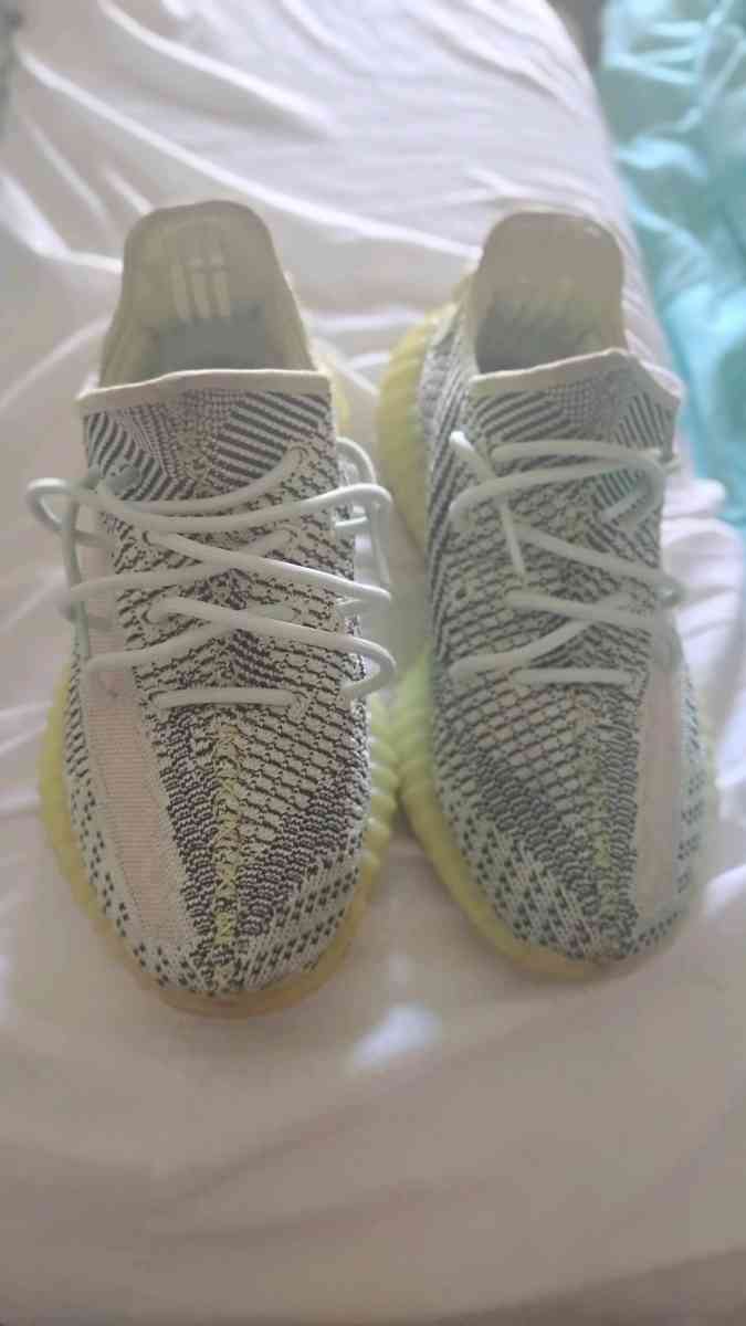 Yeezy 350 boost V2
