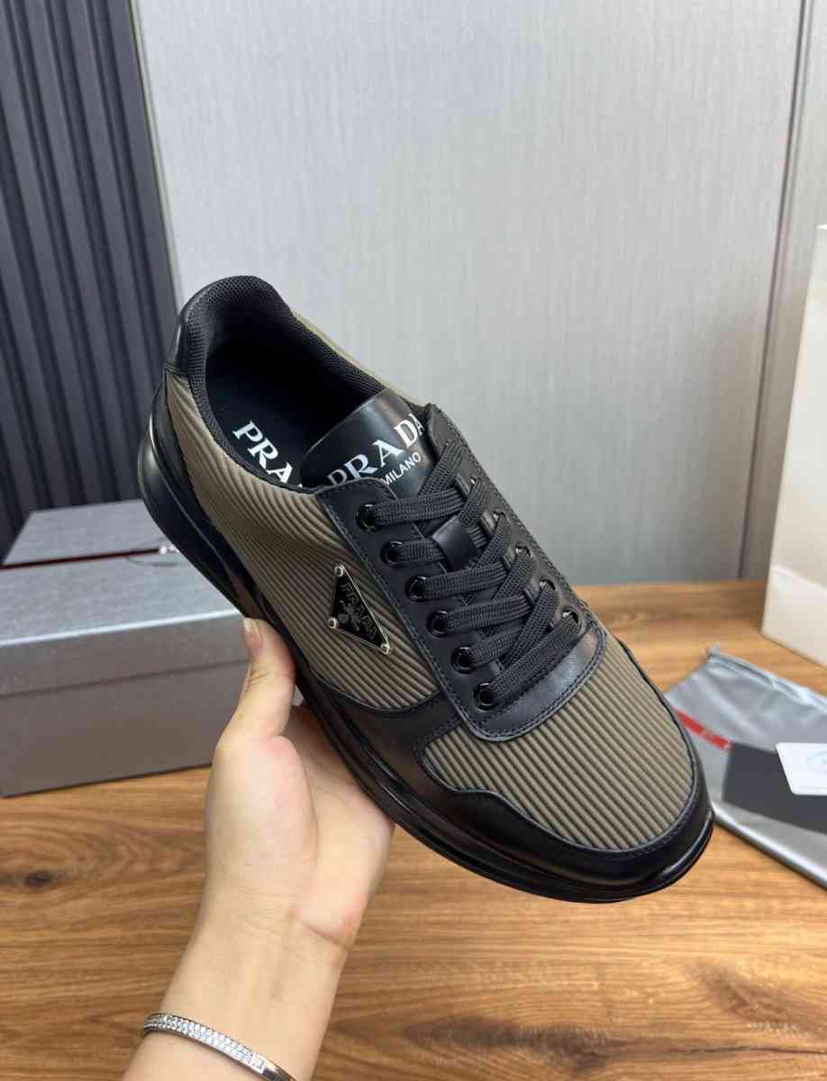 pRaDa Mens shoe