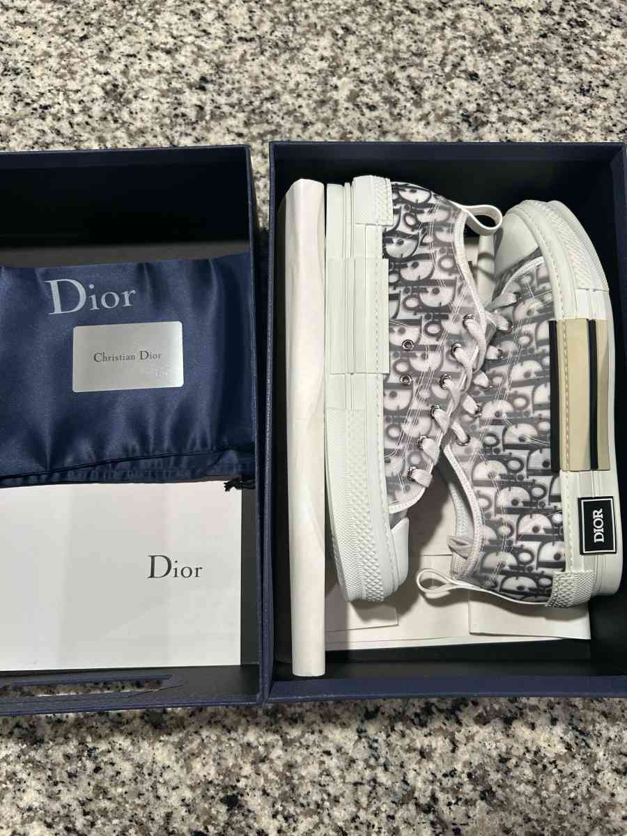 Dior B23