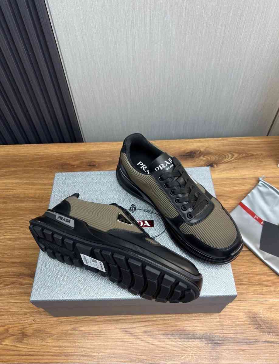 pRaDa Mens shoe