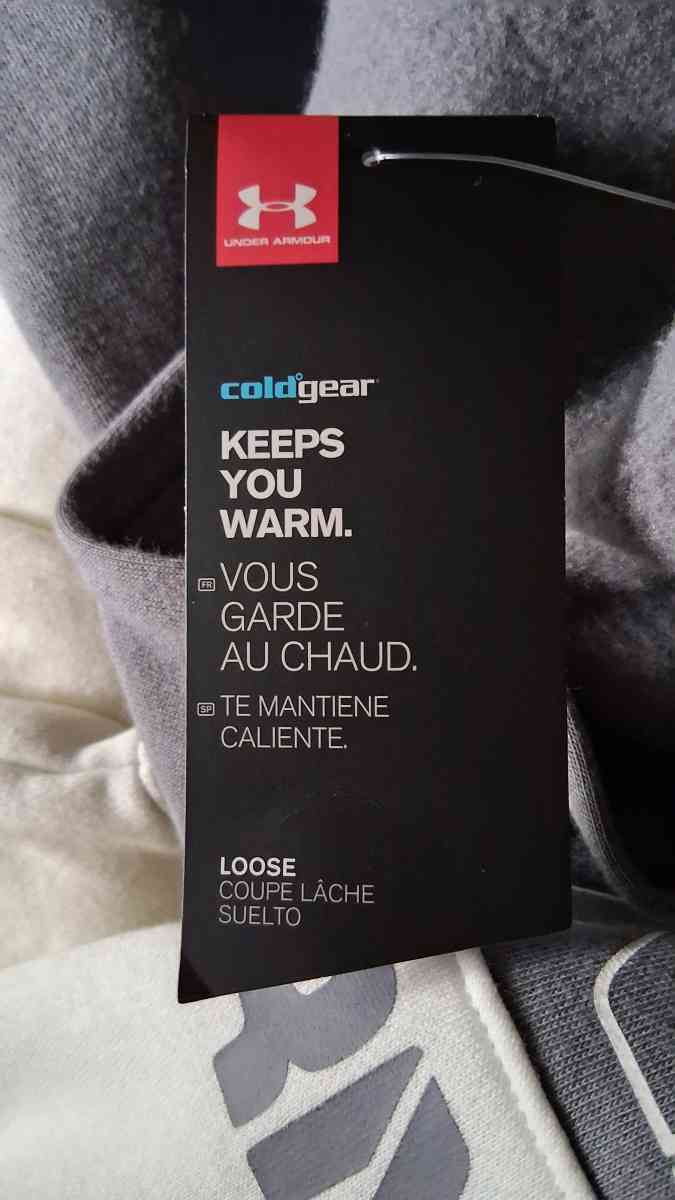 BOYS YOUTH MEDIUM UNDER ARMOUR HOODIE