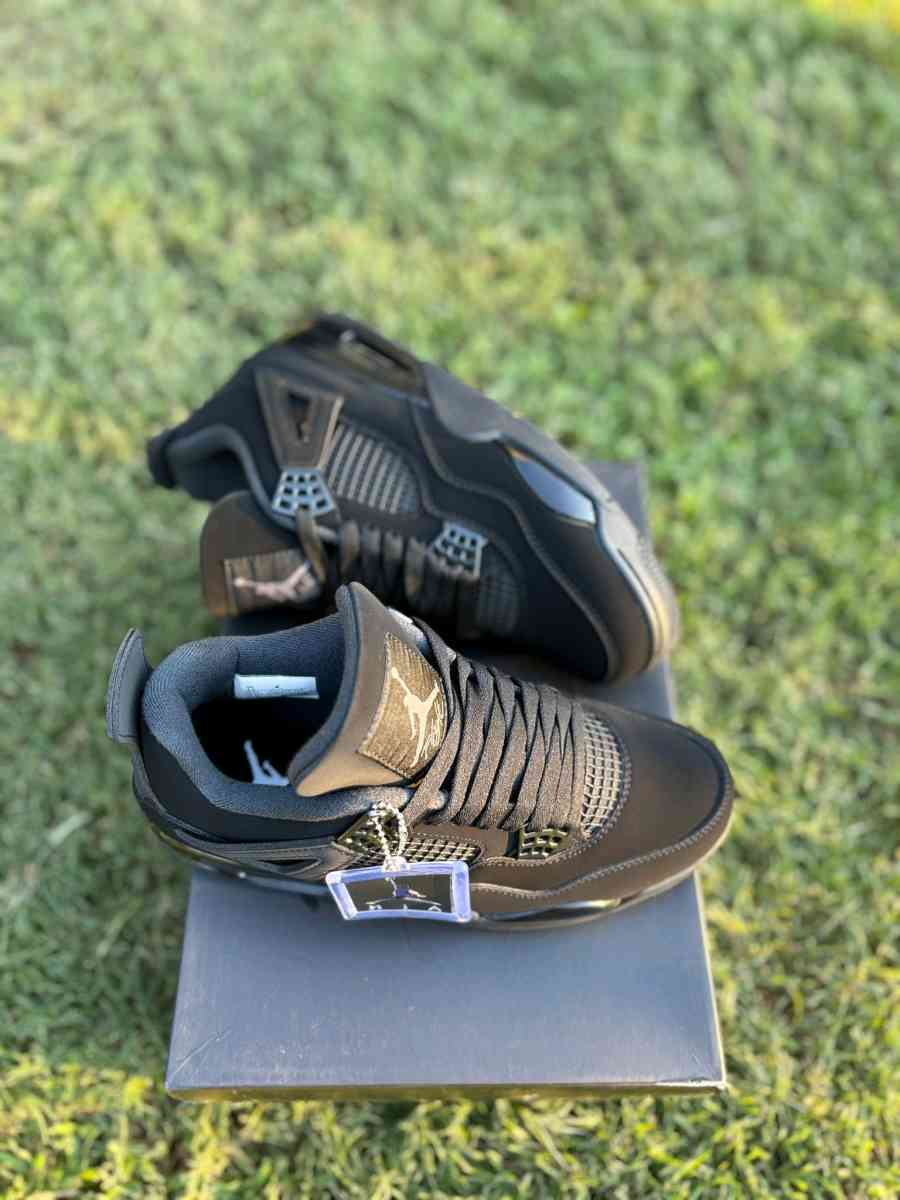 Jordan 4 Retro Black Cat 2025