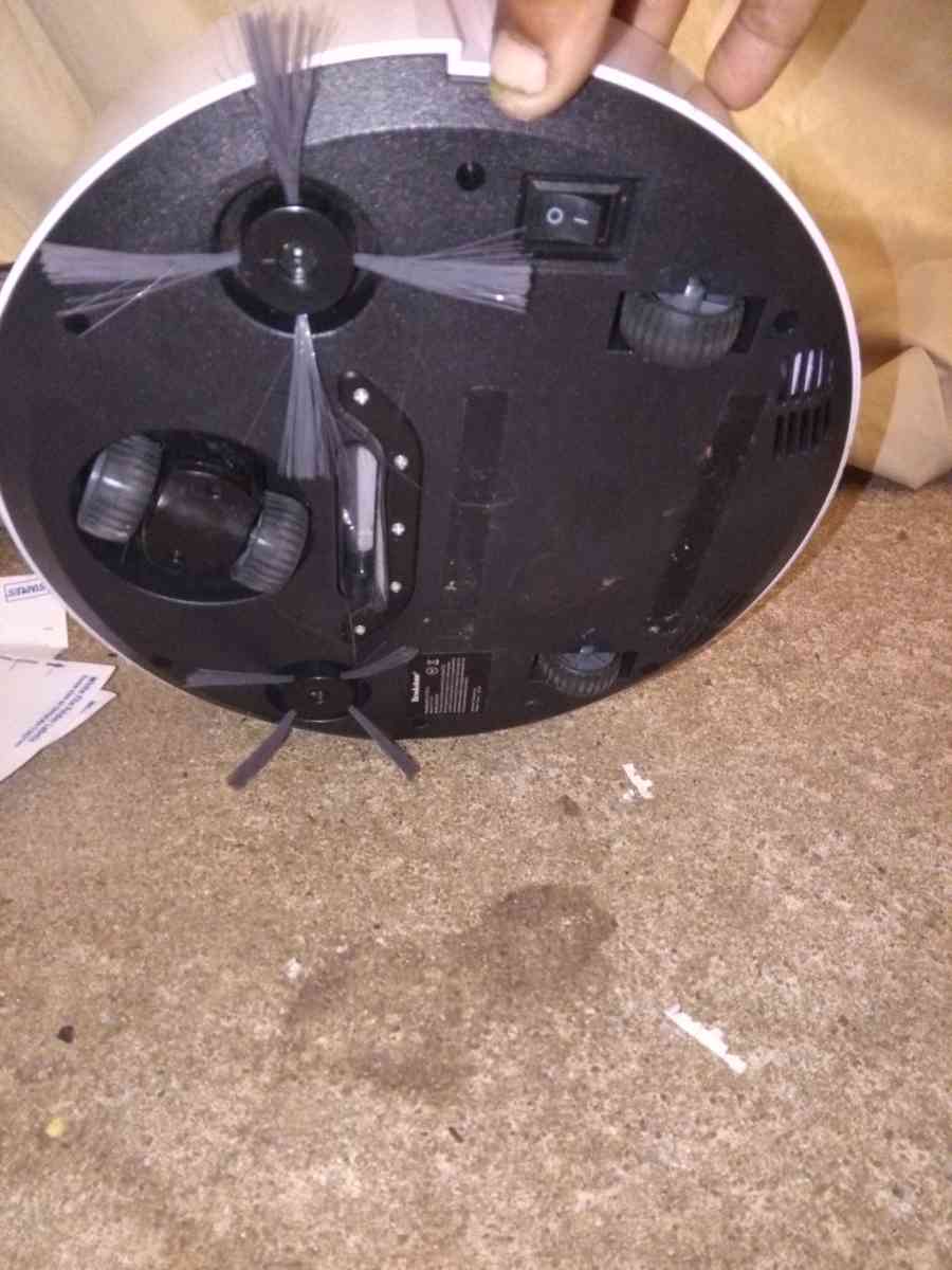 Brookstone Robot Vacuum Cleaner strong suction 120 mins