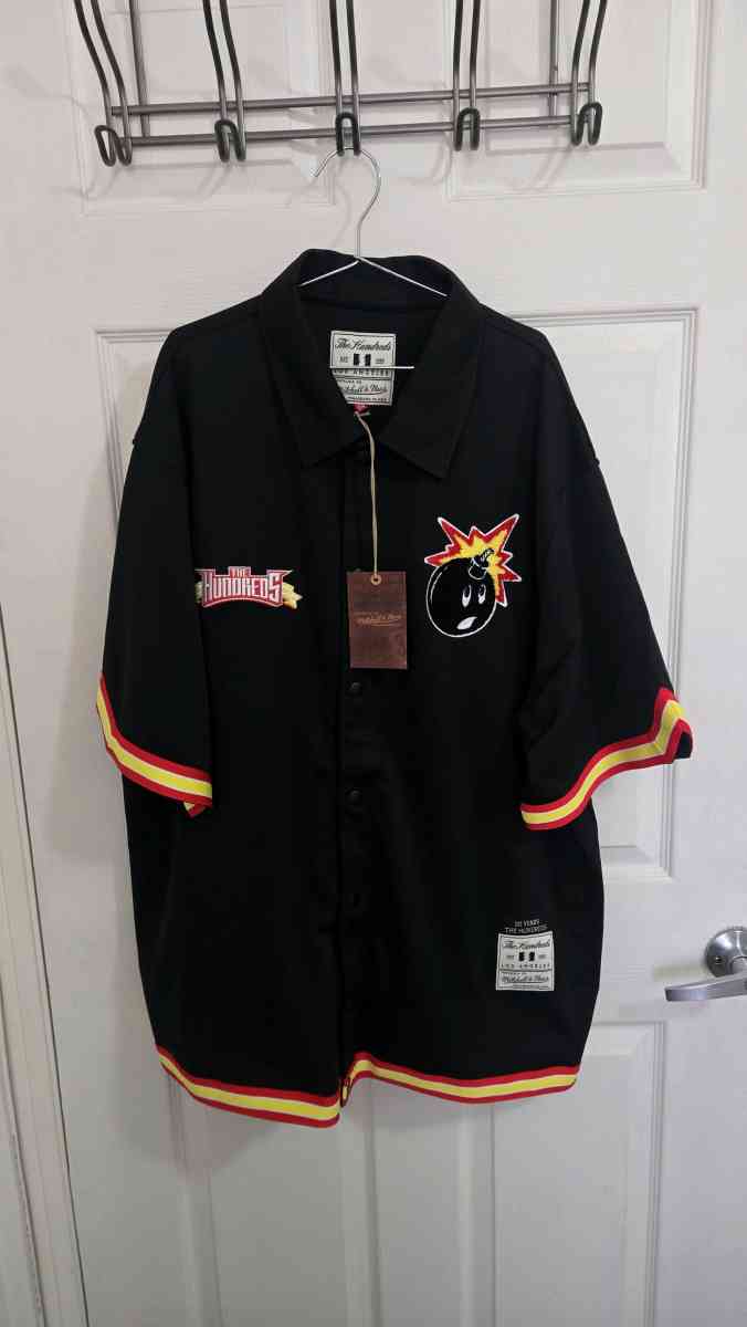 Mens Mitchell  Ness x The Hundreds Black FullSnap Shooting S