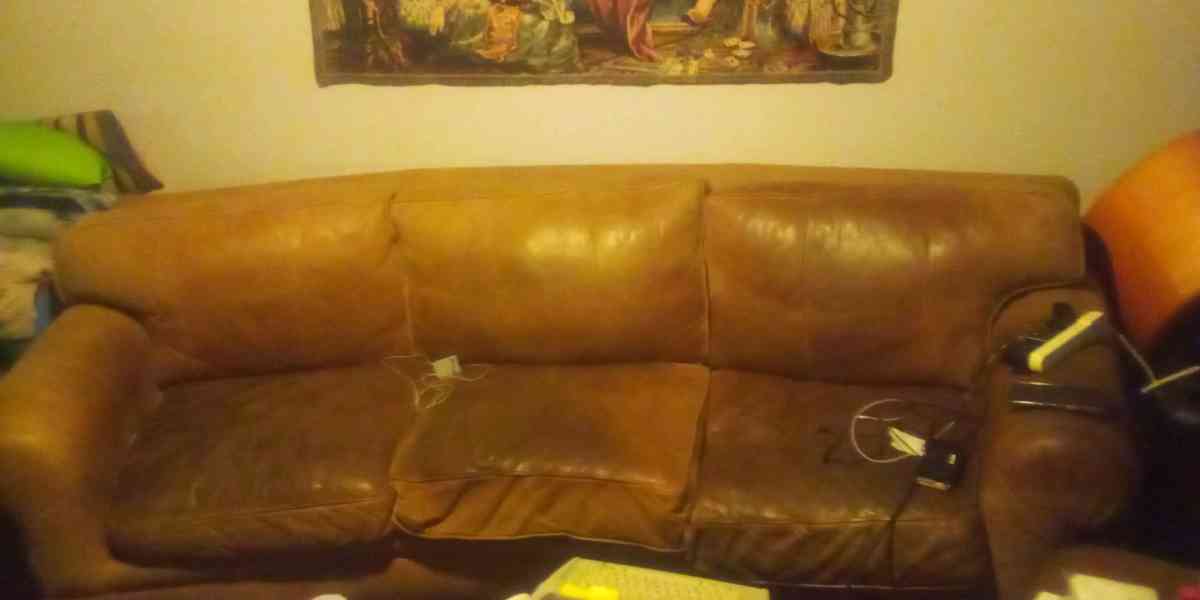GREAT GENTLY USED LEATHER COUCH must go ASAP